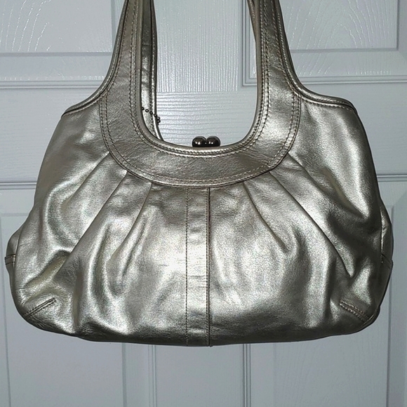 Coach Ergo Silver Metallic Pleated Leather Kisslock Shoulder Bag # 12831 - Picture 4 of 16
